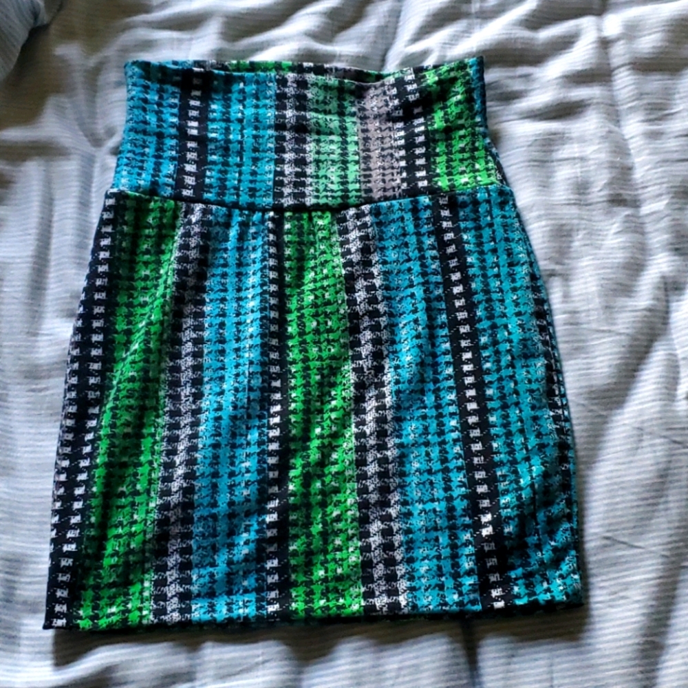 Mini pencil skirt